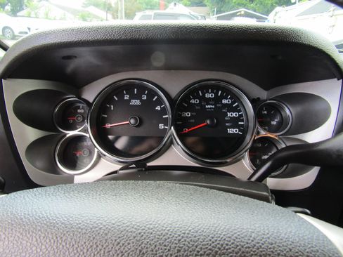 Used 2008 Chevrolet Silverado 2500 LT w/ 2LT Convenience Package RWD image 32