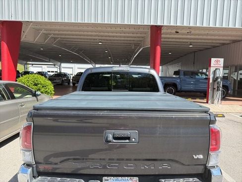 Used 2020 Toyota Tacoma TRD Off-Road AWD/4WD image 7