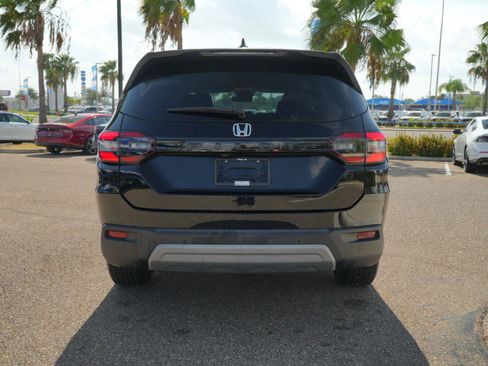 Used 2023 Honda Pilot EX-L image 6