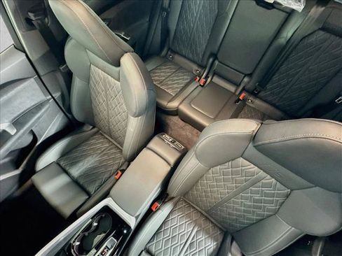 New 2026 Audi SQ5 Prestige AWD/4WD image 18