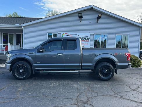 Used 2017 Ford F150 XLT w/ Equipment Group 301A Mid AWD/4WD image 4