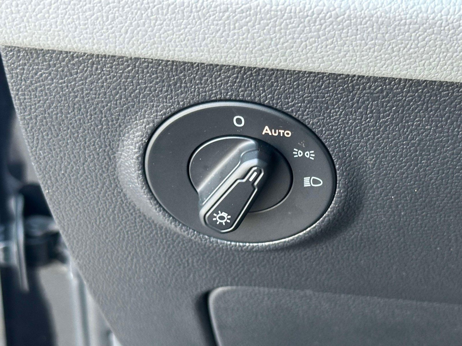 Certified 2023 Volkswagen Taos S FWD image 16