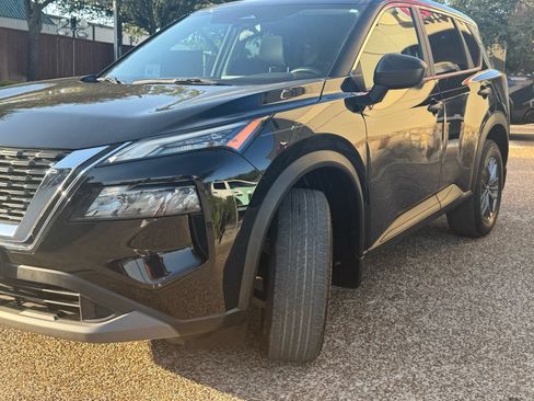 Used 2023 Nissan Rogue S FWD image 3