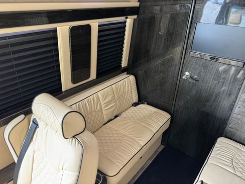 Used 2022 Mercedes-Benz Sprinter 3500 image 73