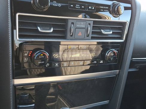 Certified 2024 INFINITI QX80 Sensory image 17