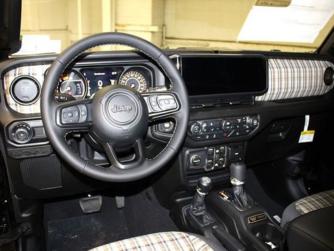 New 2026 Jeep Wrangler Unlimited Sport image 9