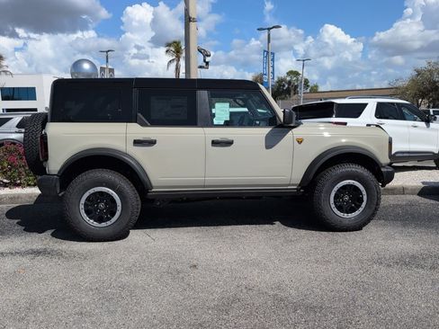 New 2026 Ford Bronco Badlands AWD/4WD image 2