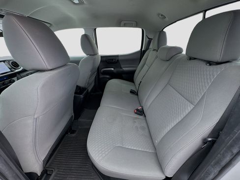 Used 2022 Toyota Tacoma SR5 RWD image 15