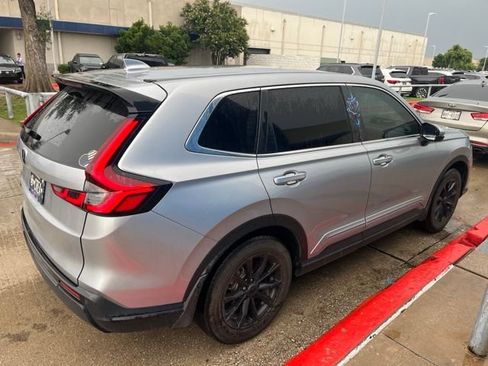 Used 2025 Honda CR-V EX-L image 6