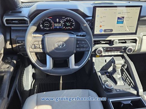 Used 2024 Toyota Tacoma Limited w/ Limited Package (LT) image 12