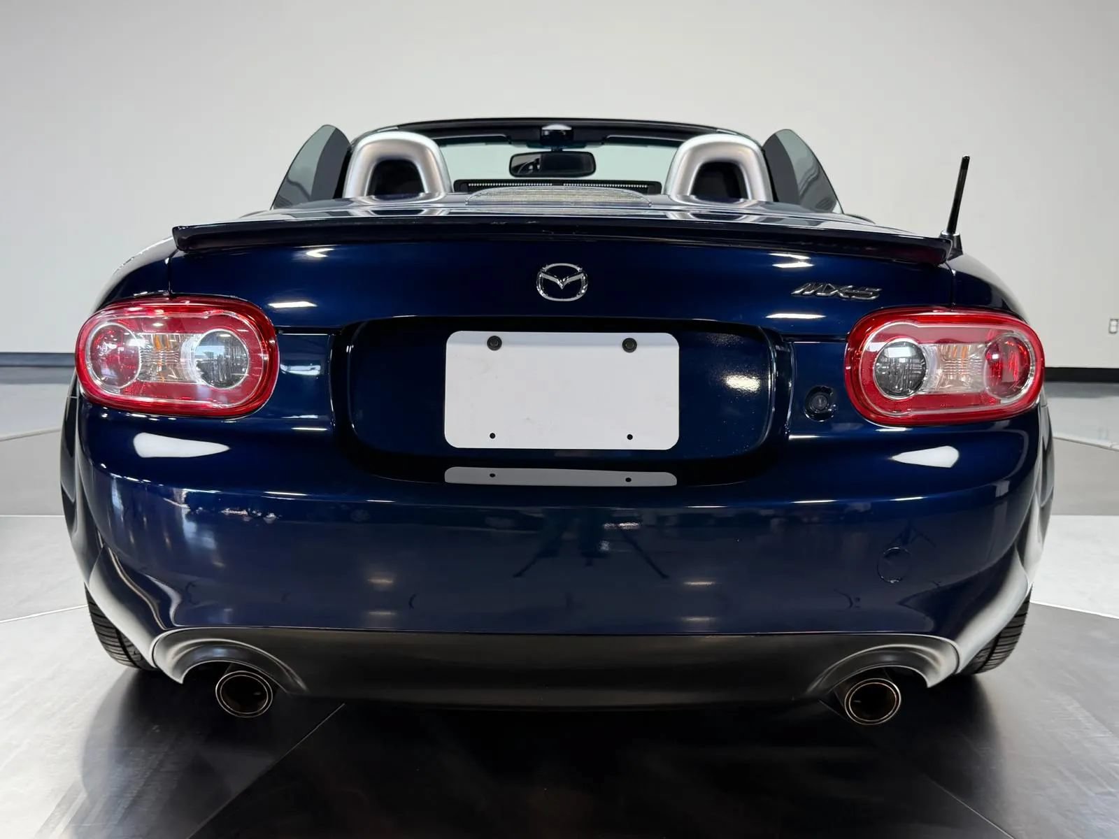 Used 2012 MAZDA MX-5 Miata Touring w/ Suspension Pkg RWD image 5