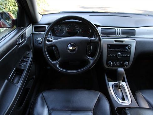 Used 2008 Chevrolet Impala LTZ image 17