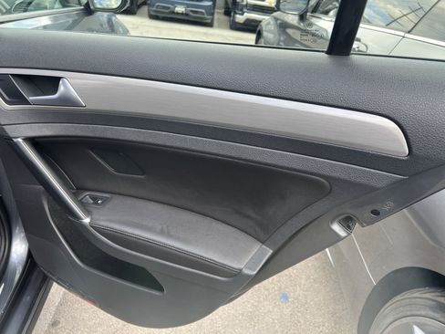 Used 2015 Volkswagen Golf SE FWD image 15