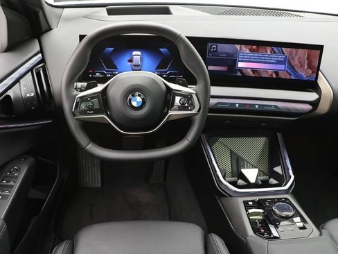 Used 2025 BMW X3 xDrive30i w/ Premium Package image 13