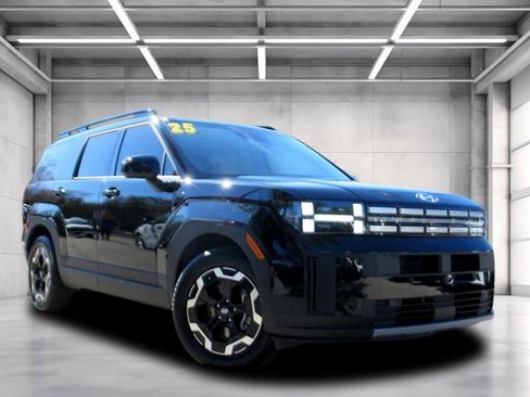 Used 2025 Hyundai Santa Fe SEL image 1