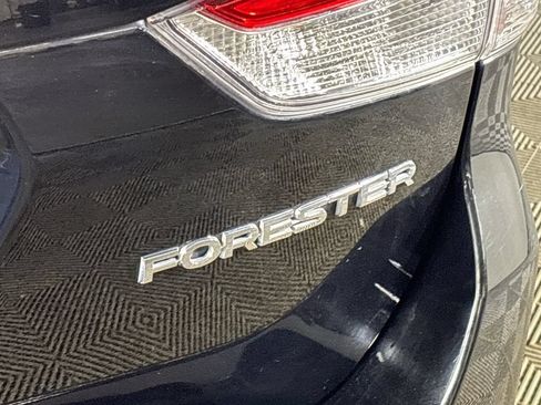 Used 2023 Subaru Forester Premium AWD/4WD image 24