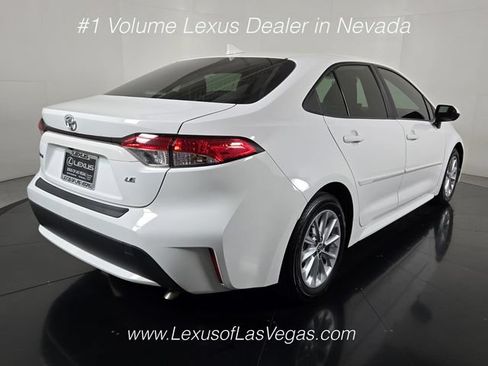 Used 2021 Toyota Corolla LE w/ LE Convenience Package FWD image 6