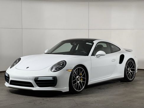 Certified 2019 Porsche 911 Turbo image 1