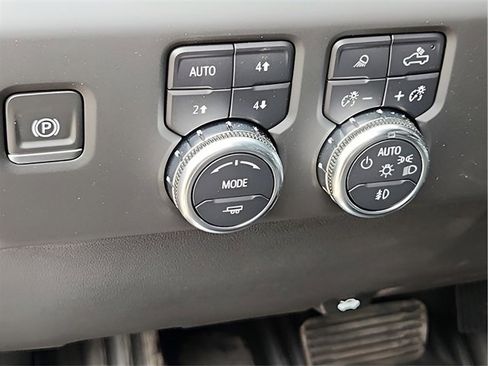 New 2024 GMC Sierra 1500 Denali image 9