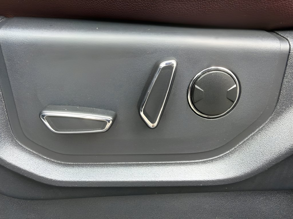 Used 2024 Ford Expedition Limited AWD/4WD image 18