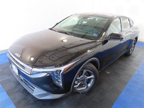 Used 2025 Kia K4 FWD image 4
