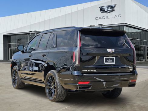 Used 2024 Cadillac Escalade Sport w/ Touring Package AWD/4WD image 4