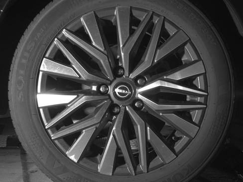 Used 2025 Nissan Altima 2.5 SV FWD image 15