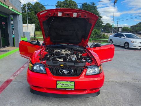 Used 2000 Ford Mustang Convertible RWD image 48