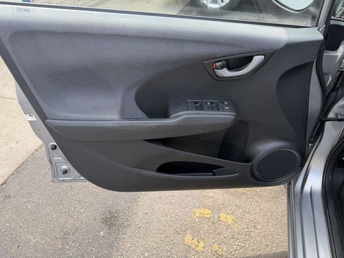 Used 2010 Honda Fit image 12