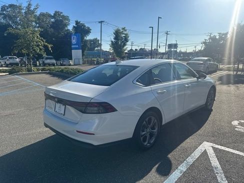 Used 2023 Honda Accord EX image 8