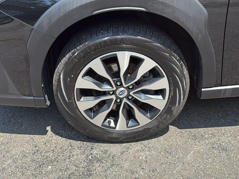 Certified 2023 Subaru Outback Touring AWD/4WD image 10