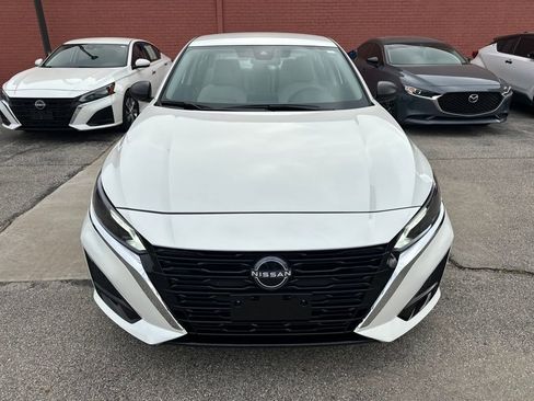 Certified 2025 Nissan Altima 2.5 SV image 10