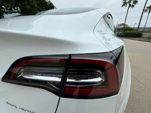 Used 2022 Tesla Model 3 Standard Range image 25