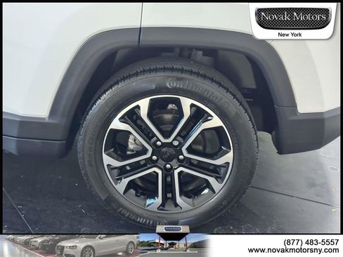 Used 2022 Jeep Compass Limited image 9