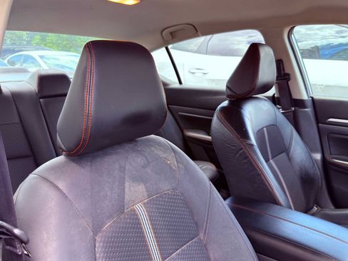 Used 2025 Nissan Altima 2.5 SR FWD image 24