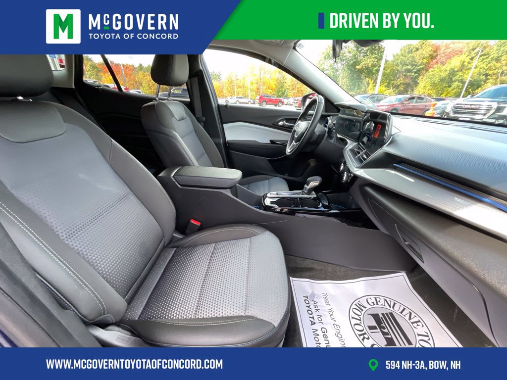 Used 2024 Chevrolet Trax LT w/ Driver Confidence Package FWD image 23