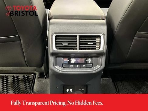 Used 2024 Volkswagen Atlas Peak Edition SEL AWD/4WD image 17
