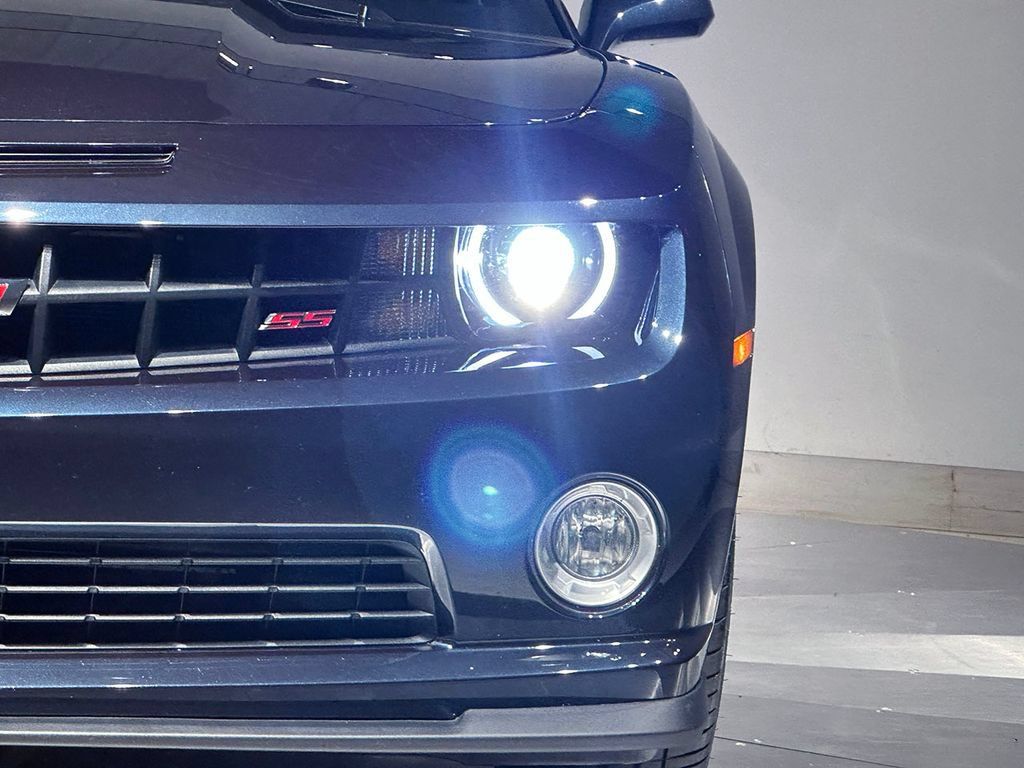 Used 2013 Chevrolet Camaro SS w/ Dusk Special Edition RWD image 23