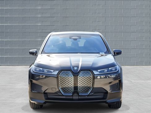 Used 2025 BMW iX xDrive50 image 2