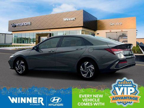 New 2025 Hyundai Elantra Sport image 4