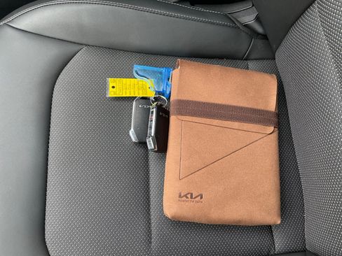 Used 2024 Kia EV6 Light image 4