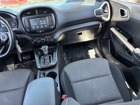 Used 2020 Kia Soul GT-Line FWD image 14