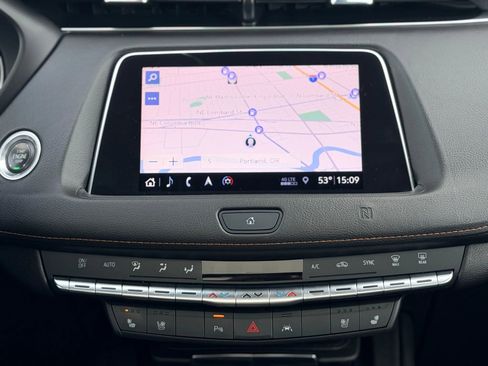 Used 2019 Cadillac XT4 Sport image 17