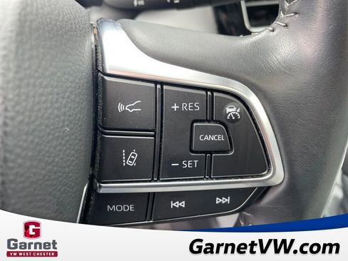 Used 2020 Toyota Highlander XLE image 34