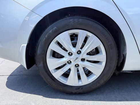 Used 2020 Nissan Sentra S FWD image 27