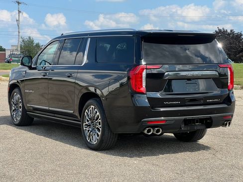 Used 2023 GMC Yukon XL Denali Ultimate w/ LPO, Floor Liner Package AWD/4WD image 12