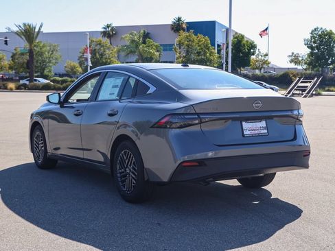 New 2026 Nissan Sentra SV w/ Floor Mat Package FWD image 6