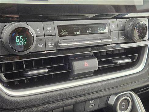 Used 2025 Toyota Grand Highlander AWD Hybrid image 14