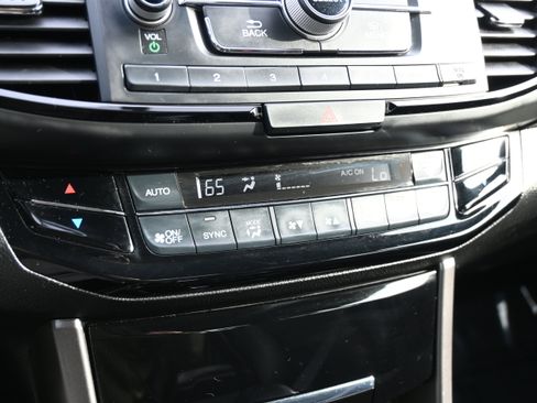 Used 2017 Honda Accord Sport image 25