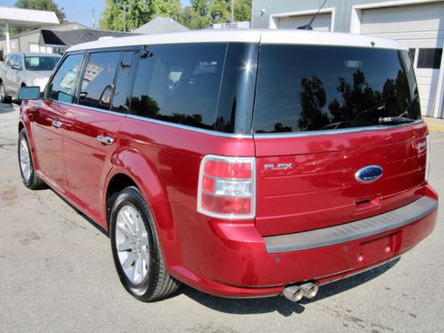 Used 2009 Ford Flex SEL image 4